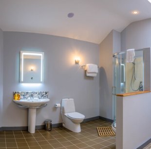 Woodlodge Bathroom at Killeavy Castle Estate.